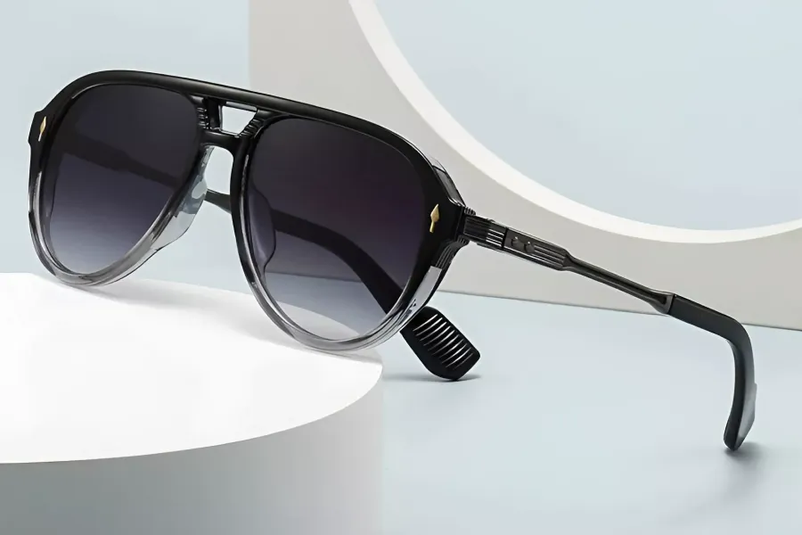 Fashionable Sunglasses with Double Bar Design